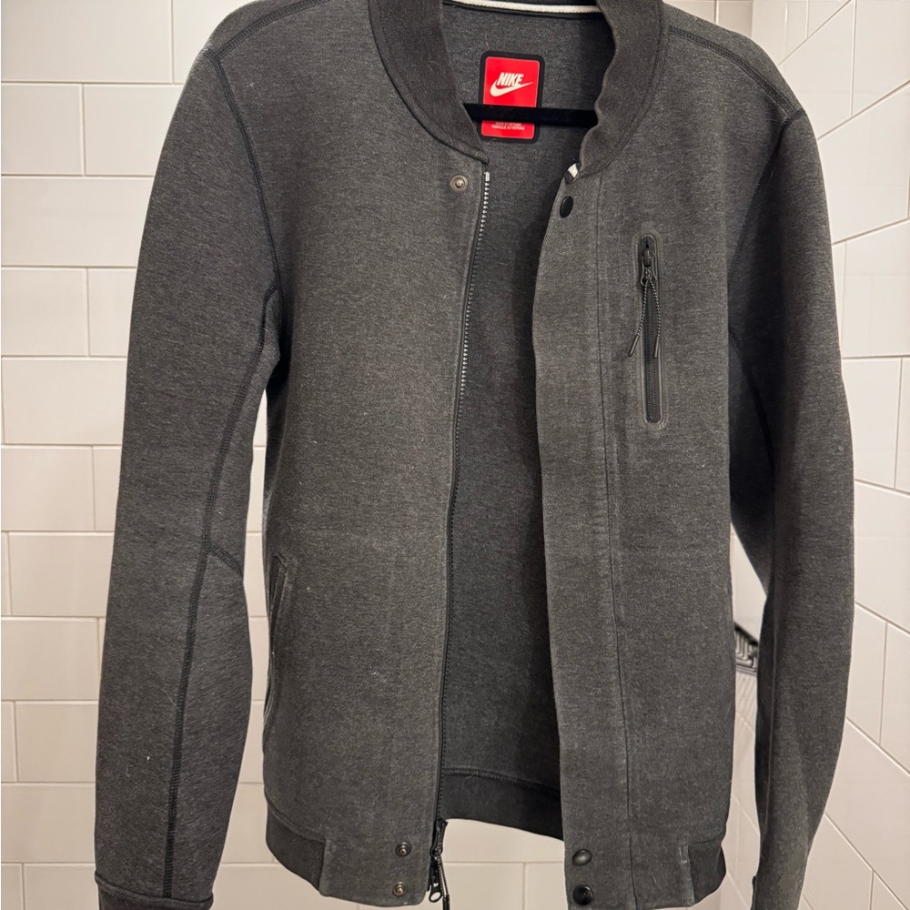 Selling Nike tech fleece bomber jacket. Size Small